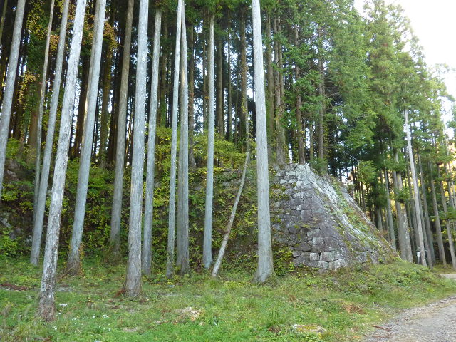 岩村城二の丸の石垣